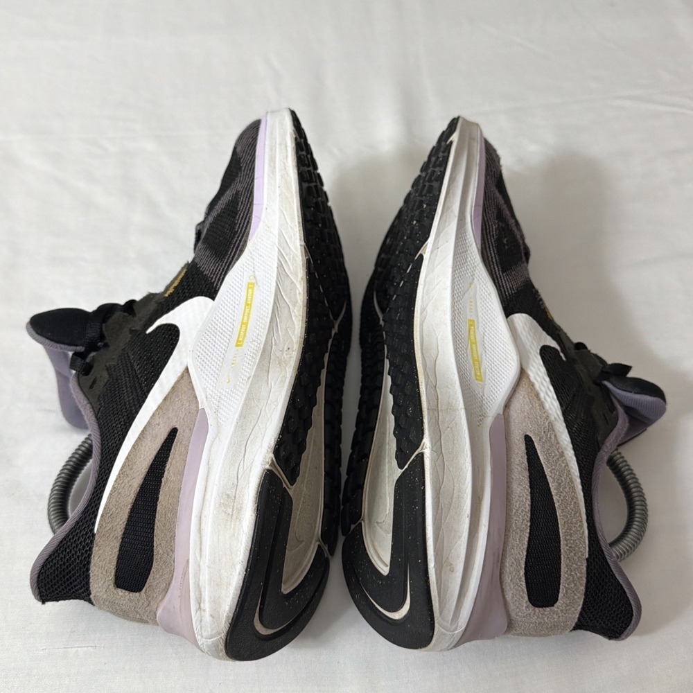 Nike WMNS Structure 25 Black Daybreak Lilac‎ Bloom DJ7884-006 Women's Size 9.5 - Picture 7 of 16